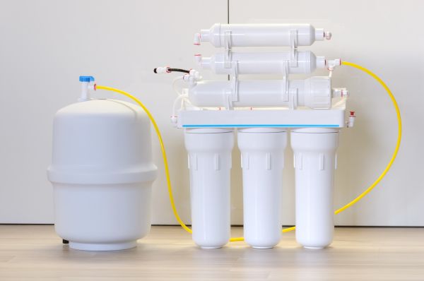 Helps remove harmful substances like chlorine, lead, and bacteria